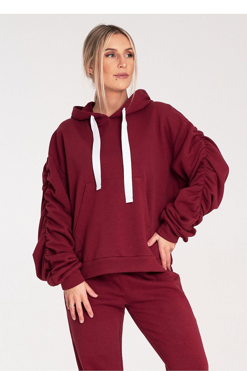 Sweatshirt model 203131